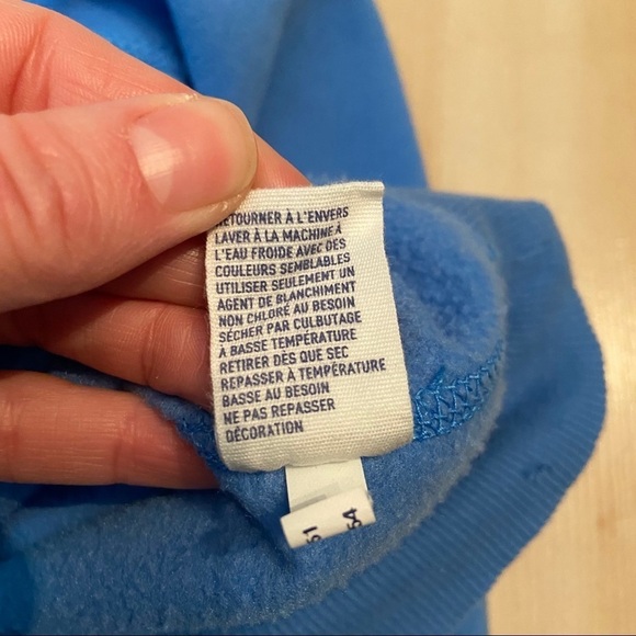 American eagle outfitters sweatshirt - Picture 7 of 10